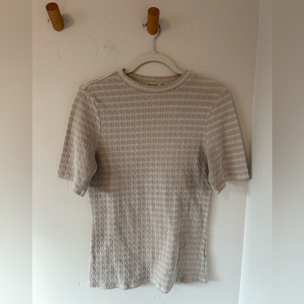 Roolee Boutique Textured Short Sleeve Shirt Sz Large Form Fitting Summer Crop